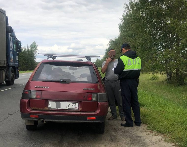 В Чувашии сотрудники полиции выявили иностранного гражданина с поддельными документами